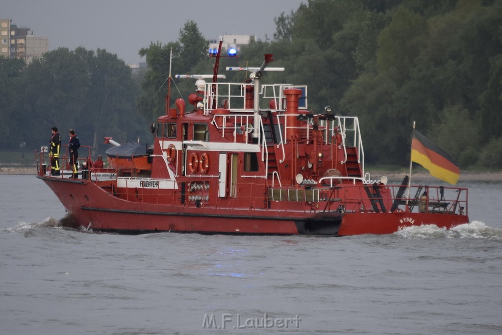 PRhein Koeln Porz Ensen Schwimmer untergegangen P108.JPG - Miklos Laubert